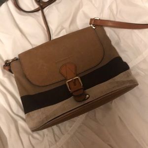 BURBERRY CROSS BODY BAG